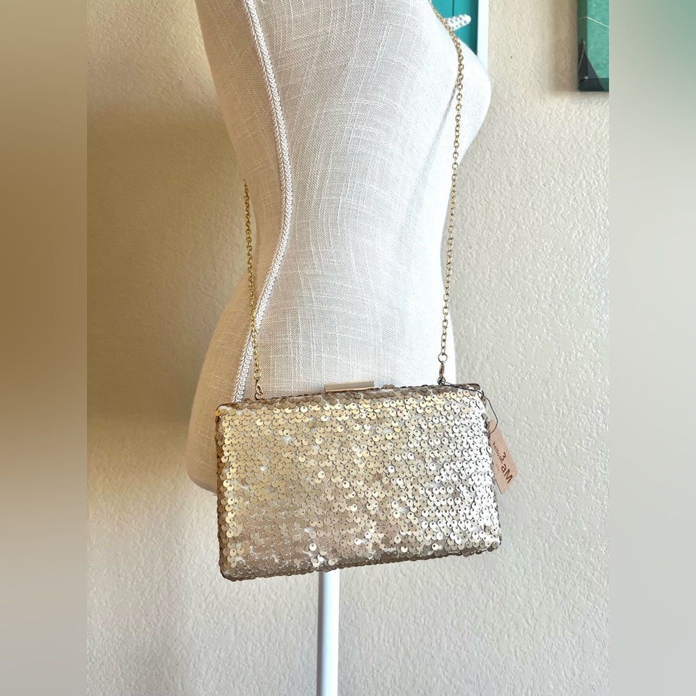 NWT 3AM FOREVER Gold Sequined Clutch Purse Cross-body Bag Metal Chain - Picture 4 of 9